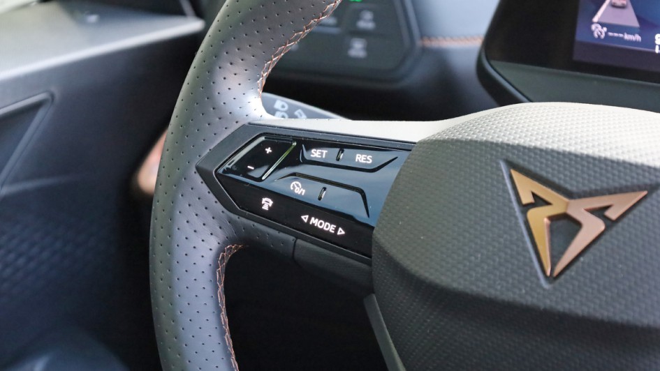 Cupra Born Lenkrad Touchslider