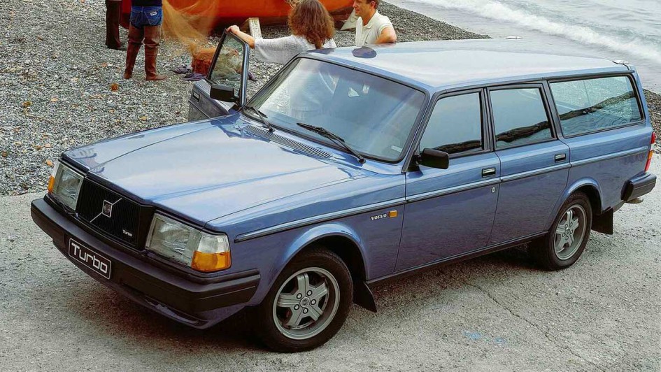 10_Turboschnell_und_vorbildlich_sicheres_Familienfahrzeug__Quelle_Volvo_HD