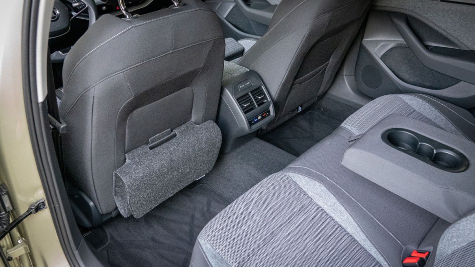 Platzangebot im Fond des Skoda Superb Combi 2.0 TDI