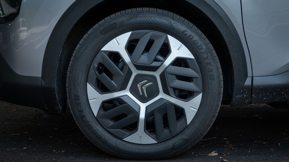 18-Zoll-Rad mit Radabdeckung aus Kunststoff im Citroen C4 You (2024)