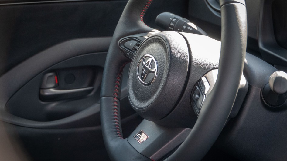 Lenkrad des GR Yaris im Detail 