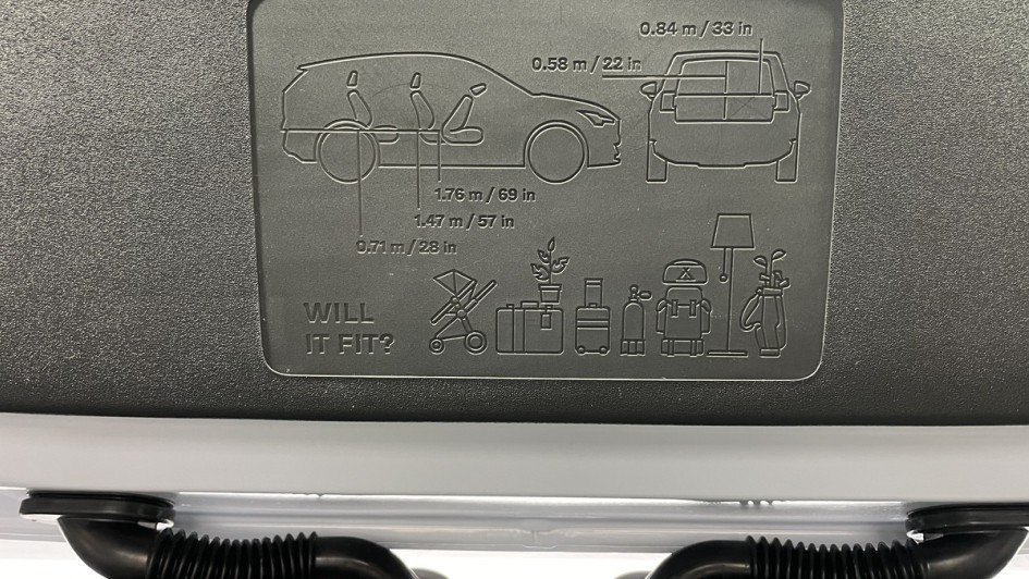 Volvo EX30 Ladehinweis fuer Gegenstaende im Kofferraum. Was passt in den Volvo EX30