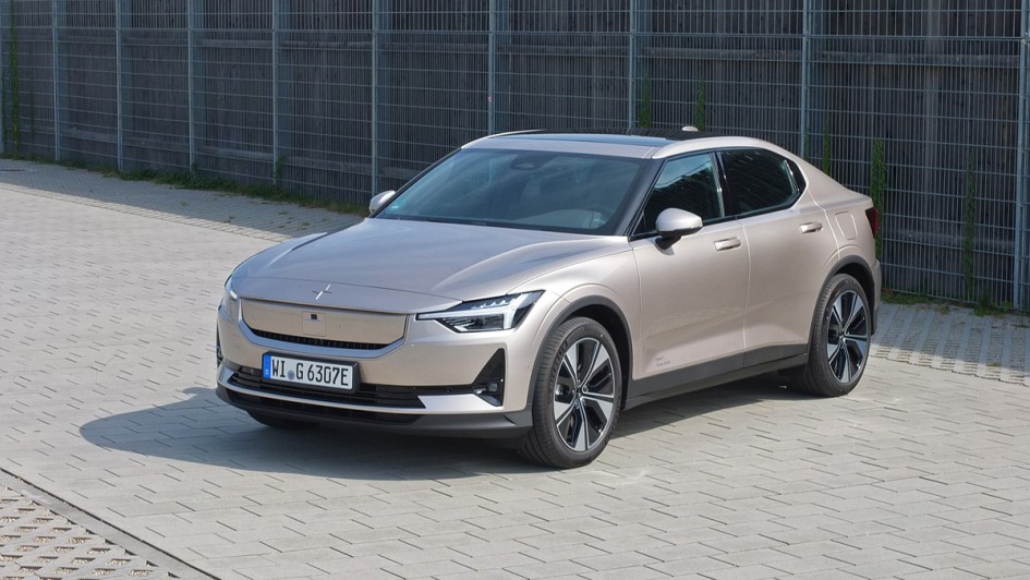 Foto vom Polestar 2 Facelift-Modell mit neuer Front-Maske