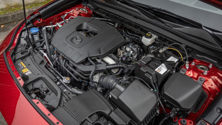 Motorraum des Mazda CX-30 e-SKYACTIV G 140 