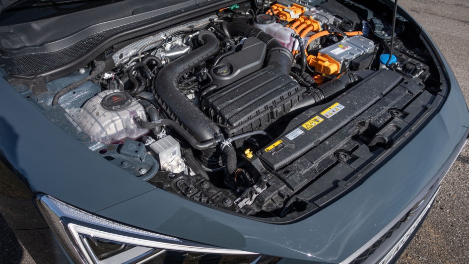 Motorraum Seat Leon Plug-in-Hybrid mit 204 PS