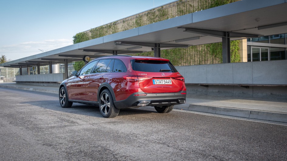 Mercedes C 220 d All Terrain in Patagonienrot Heckansicht