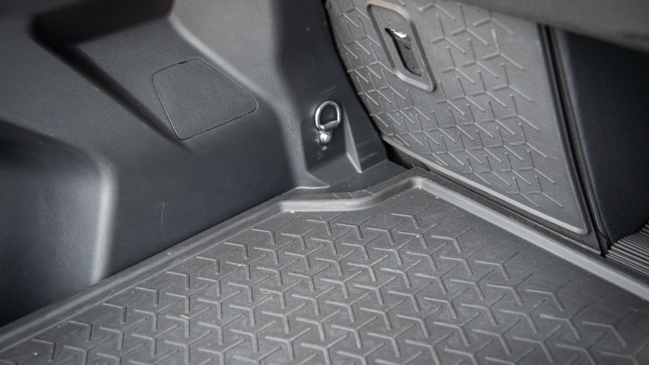 Toyota Yaris Cross Hybrid AWD Verzurrösen 