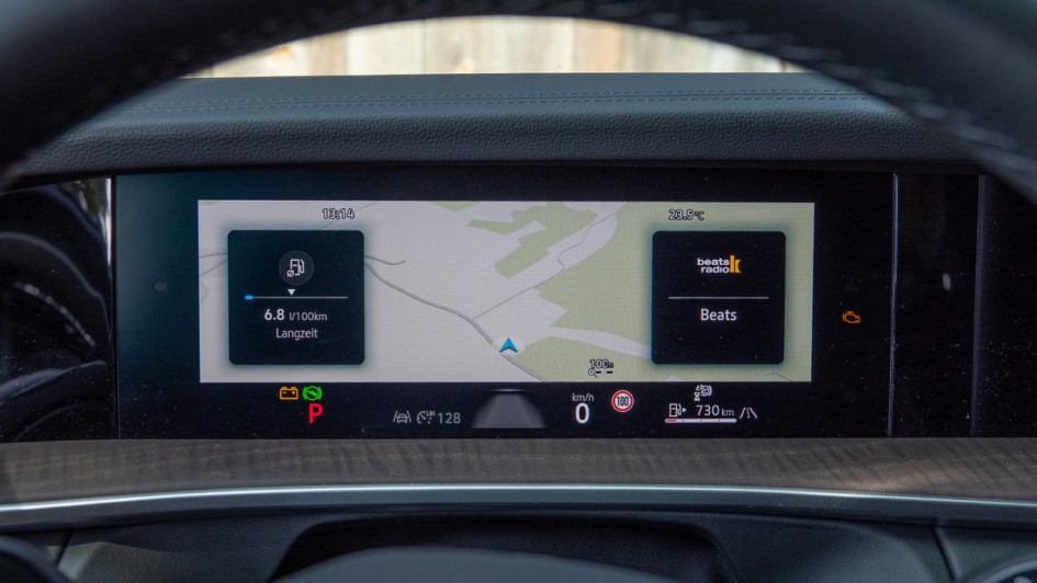 Kombiinstrument mit Navikarten-Einblendung im VW Tayron