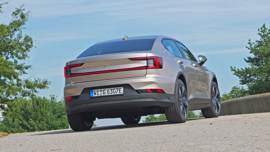 Polestar 2 Foto von schräg hinten
