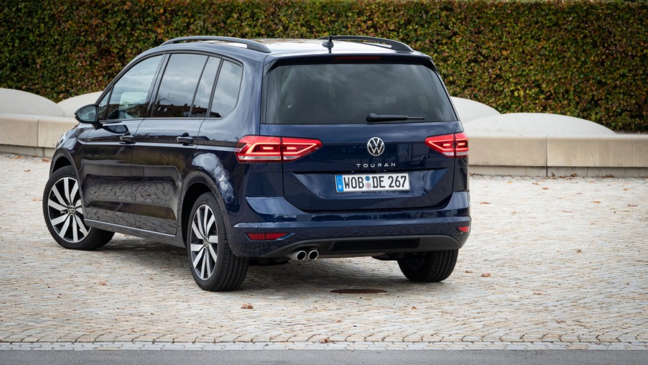 VW Touran 2 0 TDI DSG 2025 
