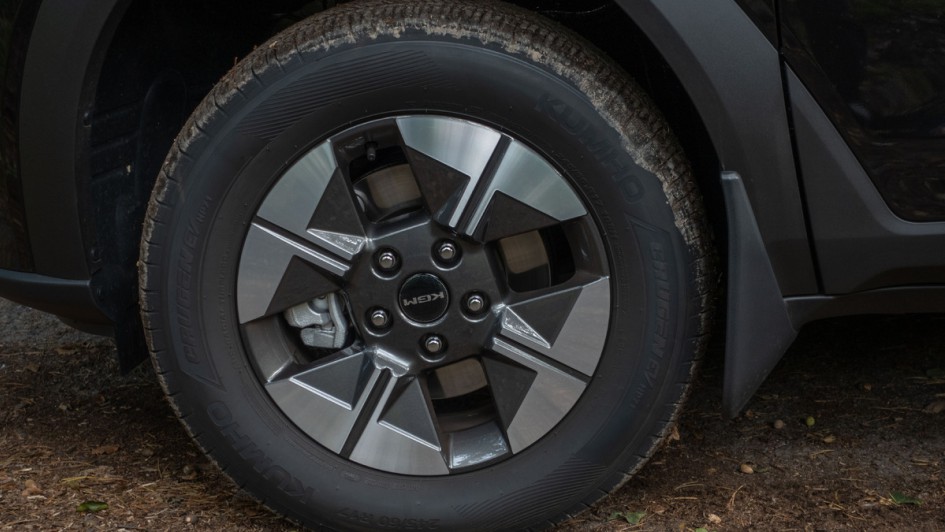 17-Zoll-Alufelge am KGM Musso EV