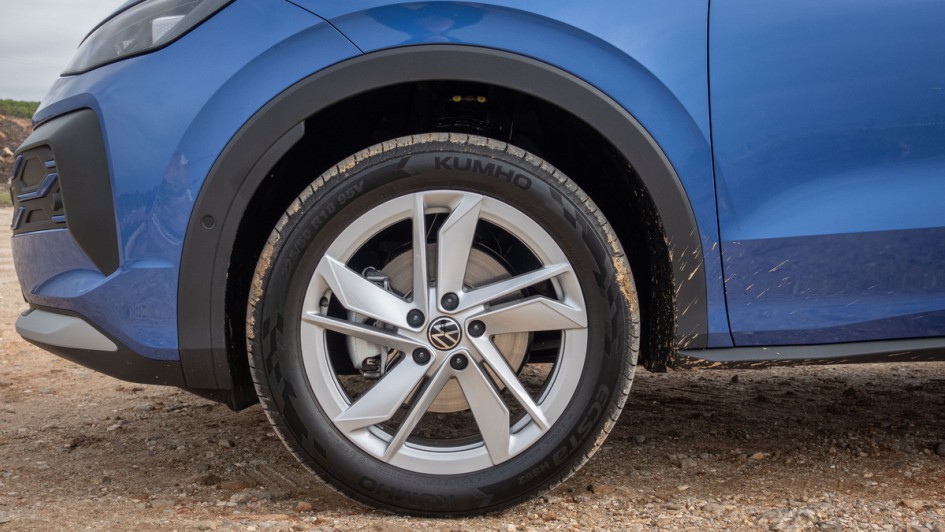 18-Zoll-Alufelge (Option) am VW T-Roc in der Ausstattungslinie Life