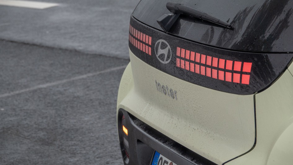 Inster-Schriftzug am Heck im Detail fotografiert 