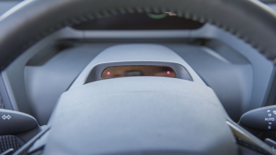 Gesichtsüberwachungskamera im Subaru Solterra