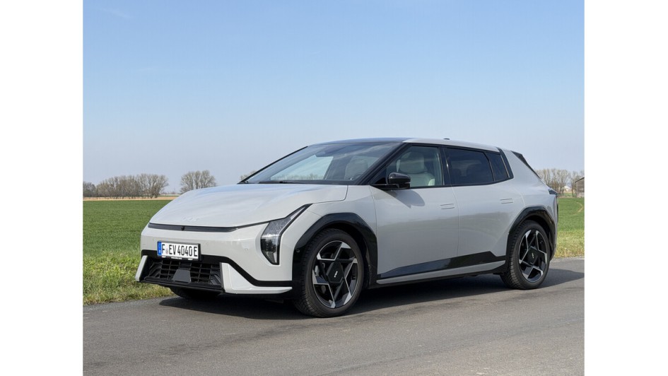 Kia EV4