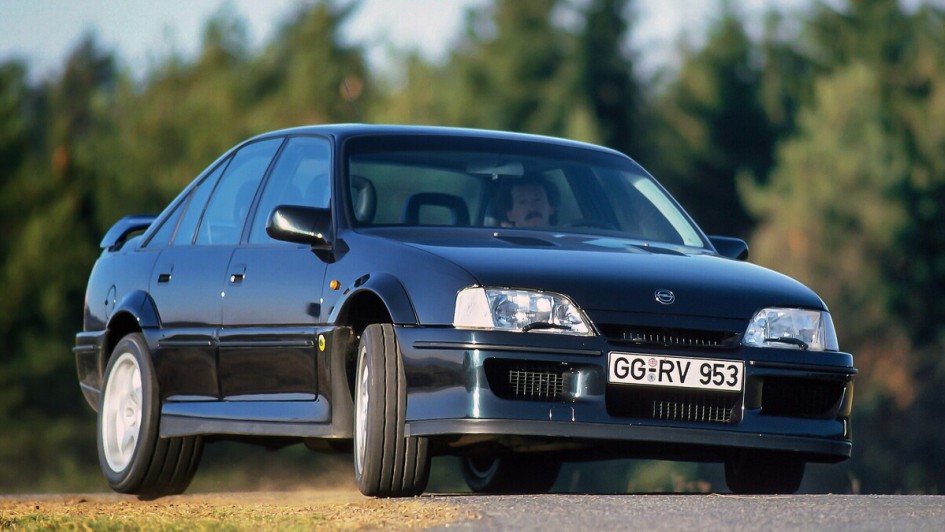 Schnellste Serien-Limousine der Welt – Der Opel Lotus Omega trat gegen Modelle wie den Mercedes 500 E an und war teurer als ein Porsche 911.