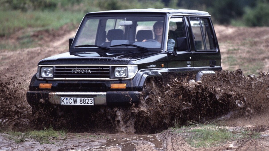 Seit 1976 verkauft Toyota den Land Cruiser in Deutschland, aber erst mit der 1985 aufgelegten Generation J7 etablierte er sich hierzulande unter den meistverkauften Offroadern