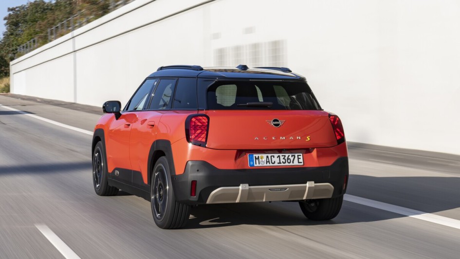 Optisch ist der Aceman leicht als Mini zu erkennen, wenn auch sein Design ein wenig verspielter und weniger dynamisch wirkt als etwa das der Cooper-Modelle