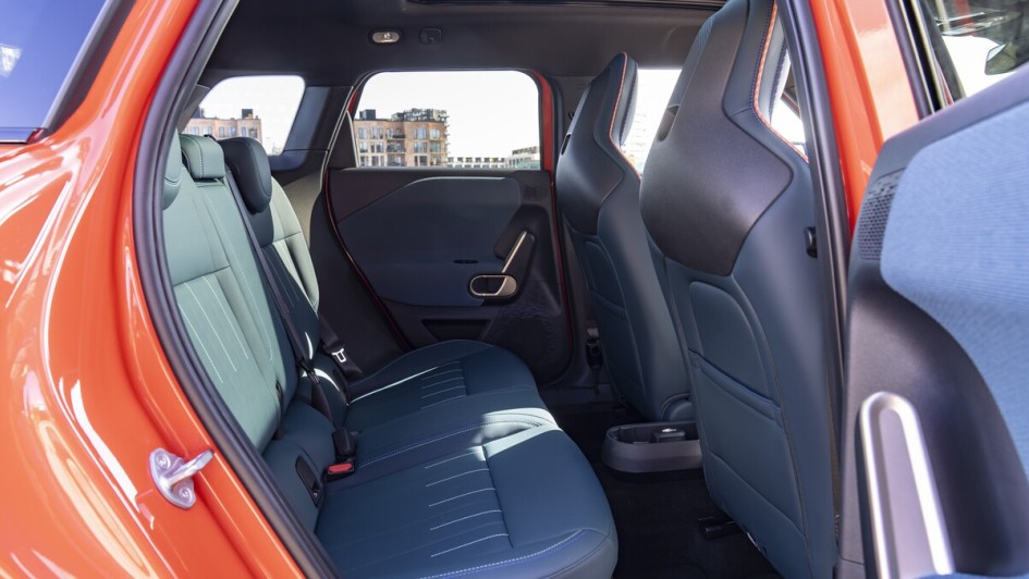 Typisch für E-Autos bietet auch der Mini Aceman für einen Kleinwagen recht viel Platz auf den Rücksitzen