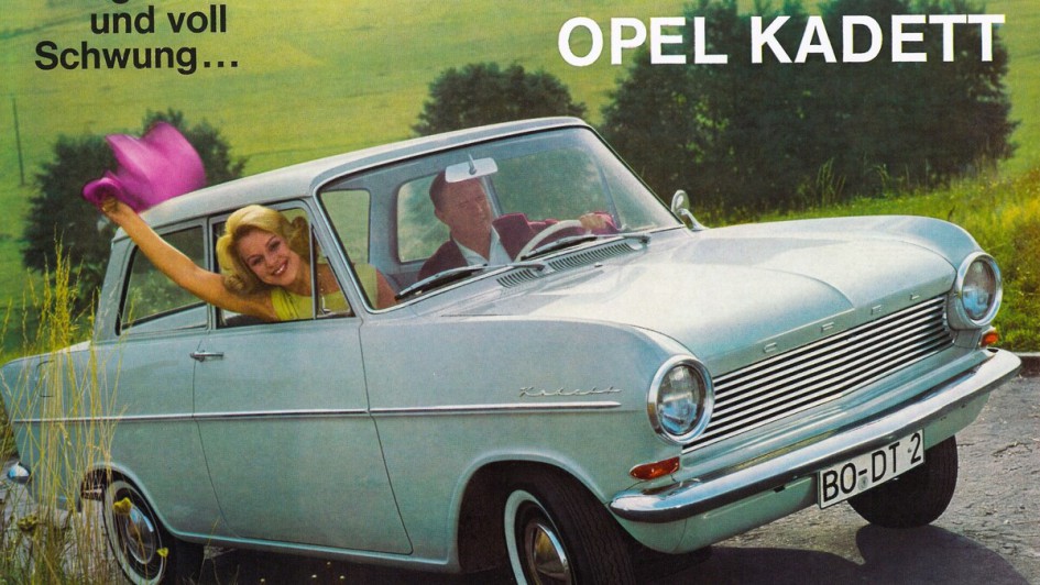 Klare Konturen und großzügige Glasflächen für alle Klassen – Auch Kleinwagen wie der Opel Kadett A von 1962 wurden vom Trapezdesign geprägt.