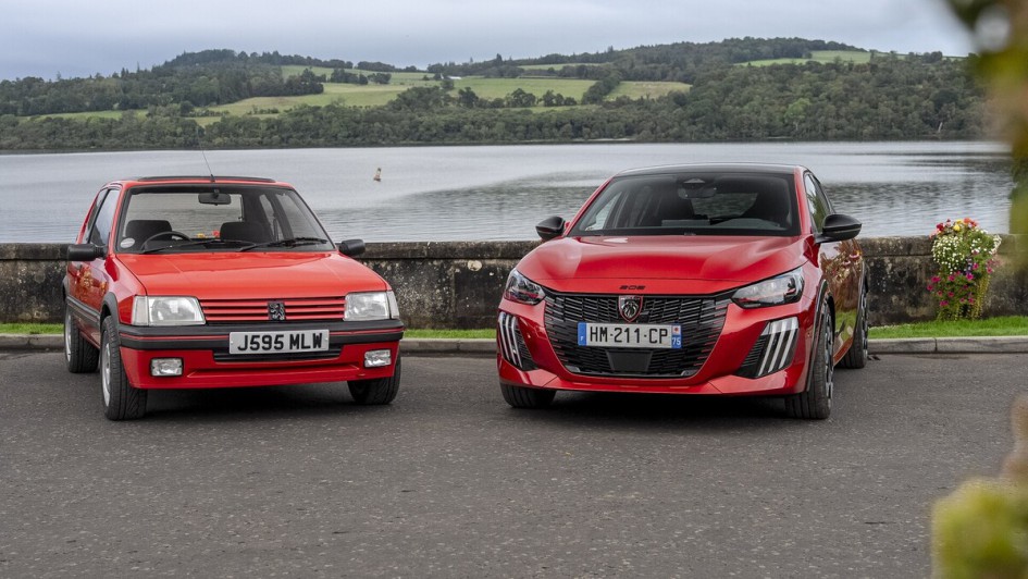 1984 schickte Peugeot den 205 GTI (links) ins Rennen - mit 103 PS