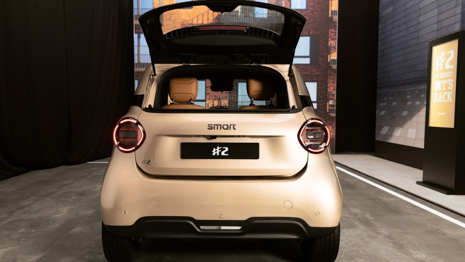 Wie beim Fortwo öffnet die Heckscheibe des #2 nach oben