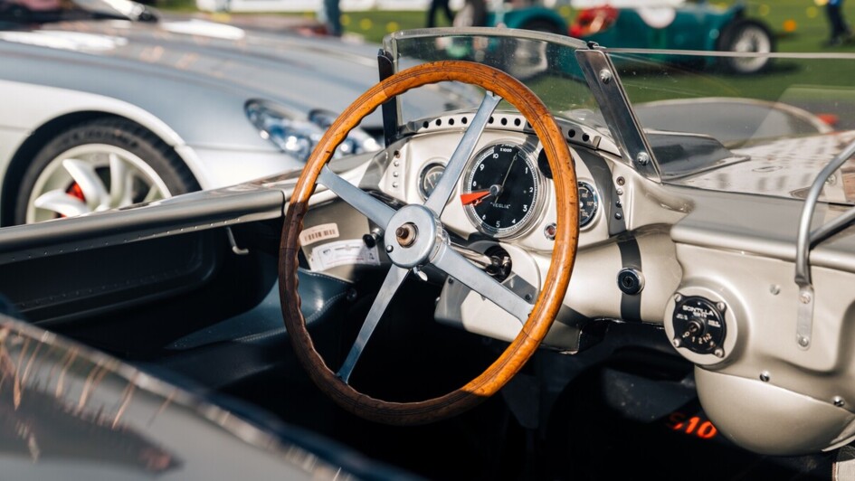 Im Vergleich zum SSK handelt es sich beim 300 SLR um einen fast modernen Rennwagen