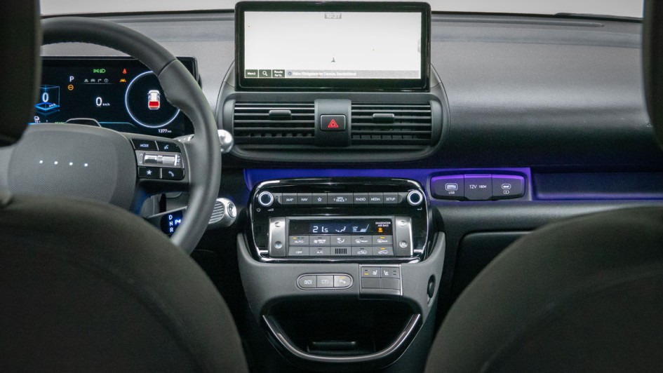 Foto vom kompletten Armaturenbrett im Hyundai Inster