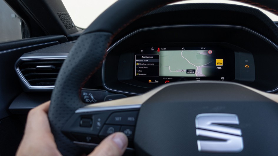 Deaktivierung des Tempowarners im Seat leon wird mittels Lenkstockhebel durchgeführt