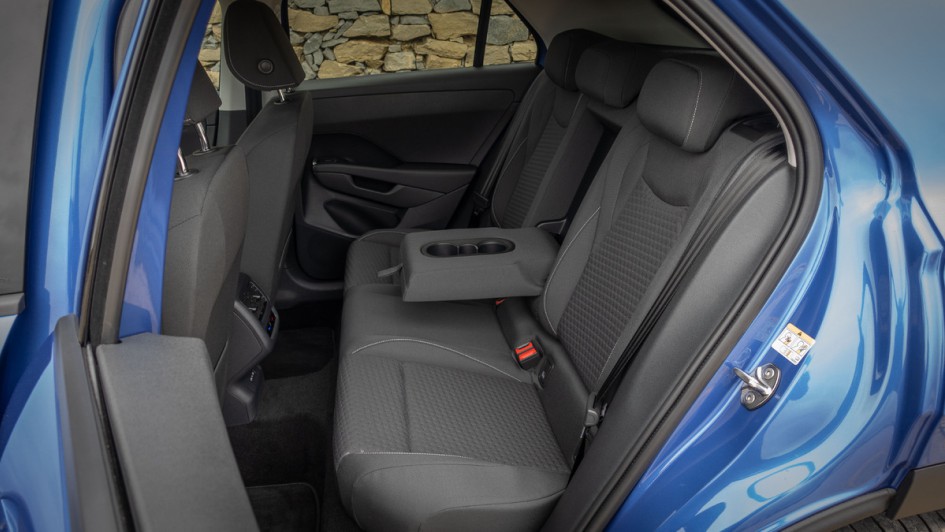 Rücksitzbank im VW T-Roc 2026 fotografiert