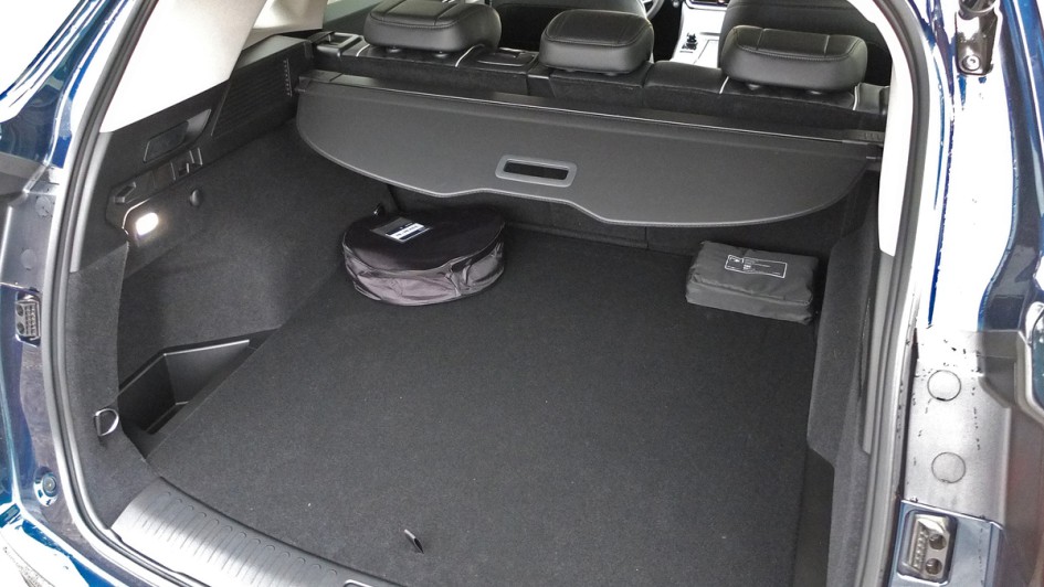 Kofferraumfoto des Wey 03 bei geöffneter Heckklappe