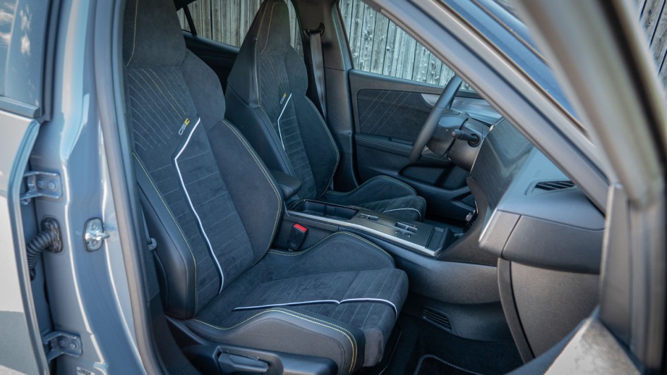Sportsitze im Opel Mokka GSE mit Alcántara bezogen