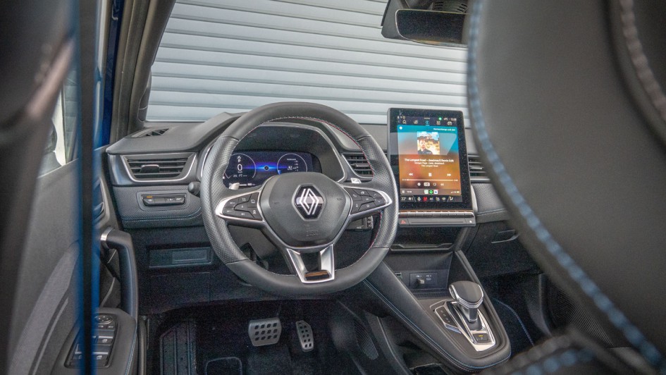 Cockpitfoto Renault Captur EDC 160 Esprit Alpine (2025)