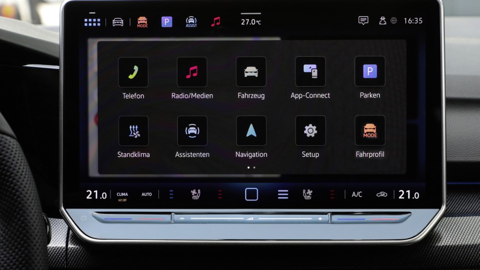 Infotainment-Menü des VW Golf 2024