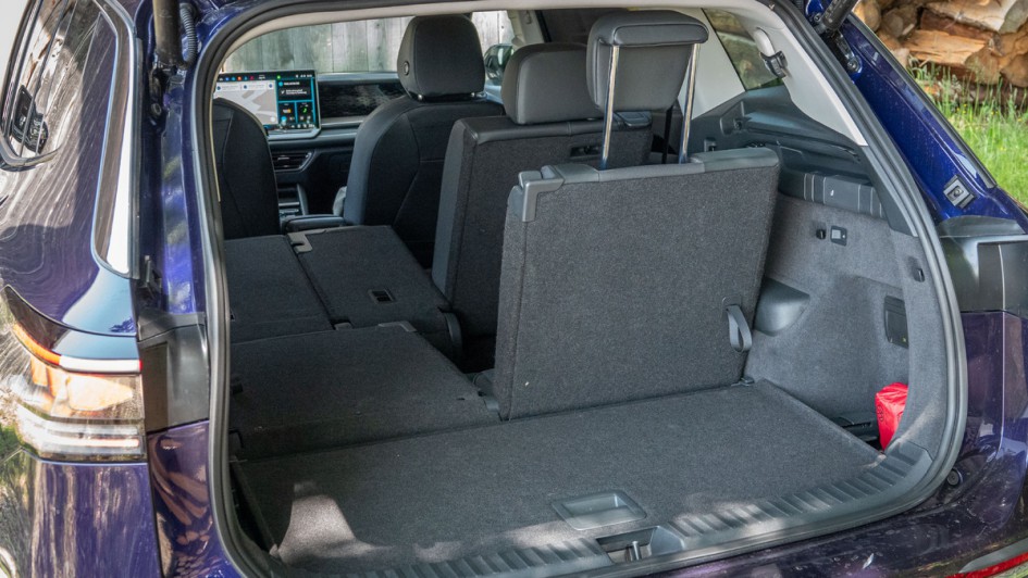 Aufgestellter Sitzplatz Nummer 7 im VW Tayron