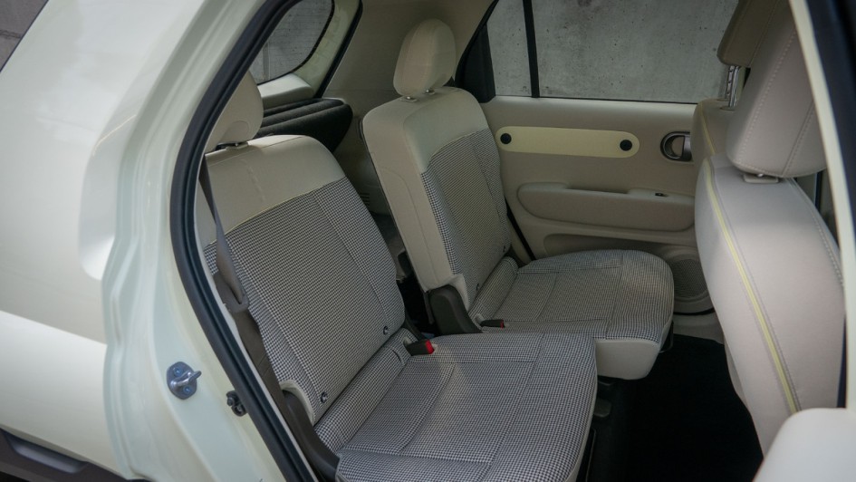 Verschiebbare und in der Neigung verstellbare Rücksitze im Hyundai Inster