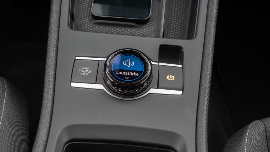 Lautstärkeregeler auf der Mittelkonsole im VW T-Roc