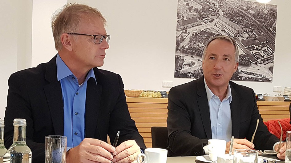 Thomas Vollmar Oliver P. Kuhrt