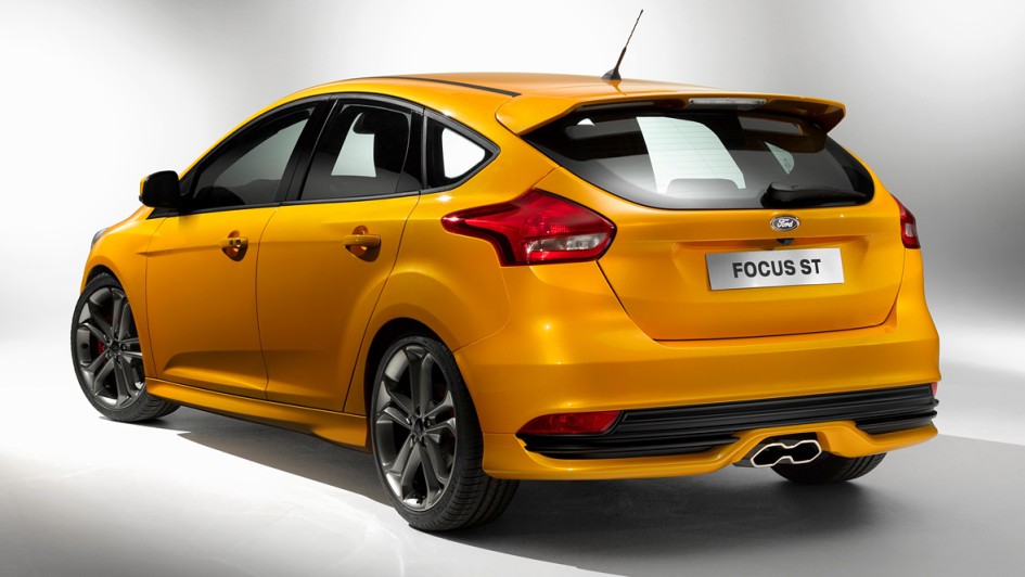 Ford-Focus-ST-2015-4