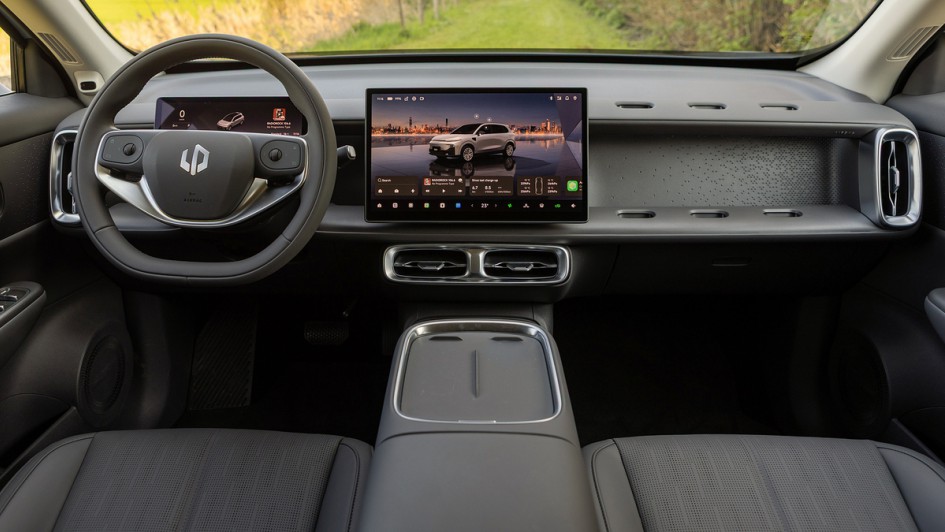 Leapmotor B10 Hybrid EV