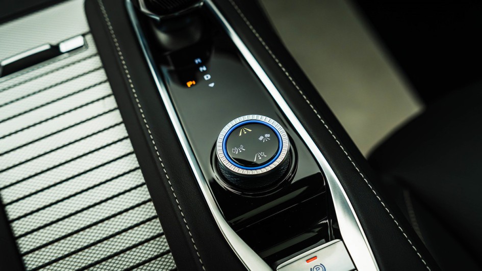 SUV MGS9 PHEV