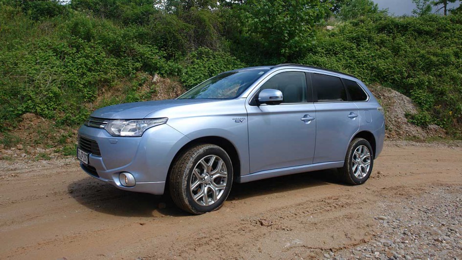 Mitsubishi Outlander Plug-in-Hybrid als Stromspeicher