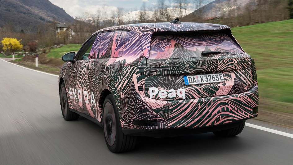 Skoda Peaq im Tarnanzug