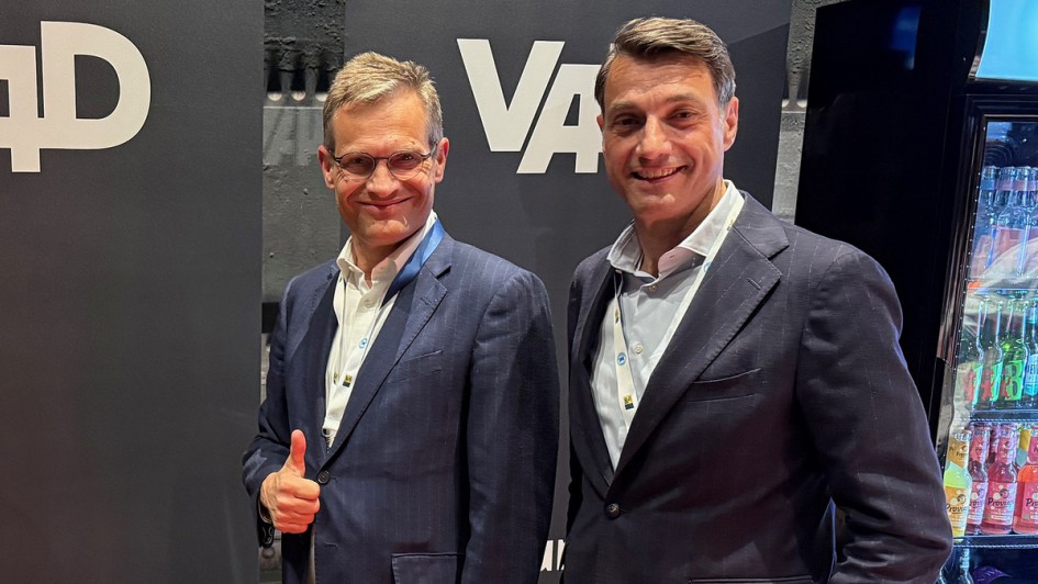 An der VAD-Bar beim ZDK-Neujahrsgipfel traf sich die Kfz-Branche