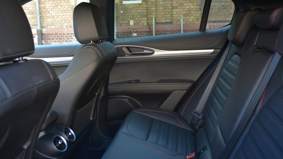 Alfa Romeo Stelvio Test (2023)