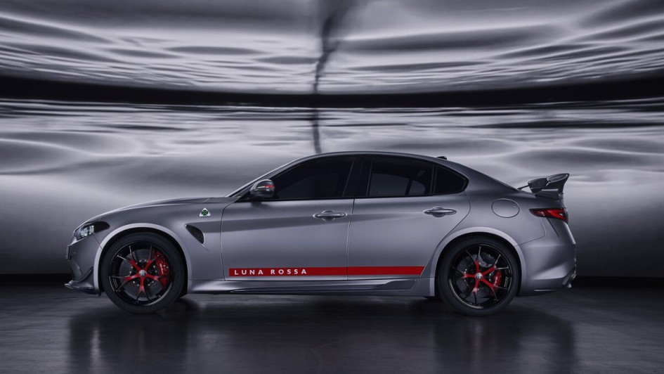 Alfa Romeo Giulia Quadrifoglio Luna Rossa