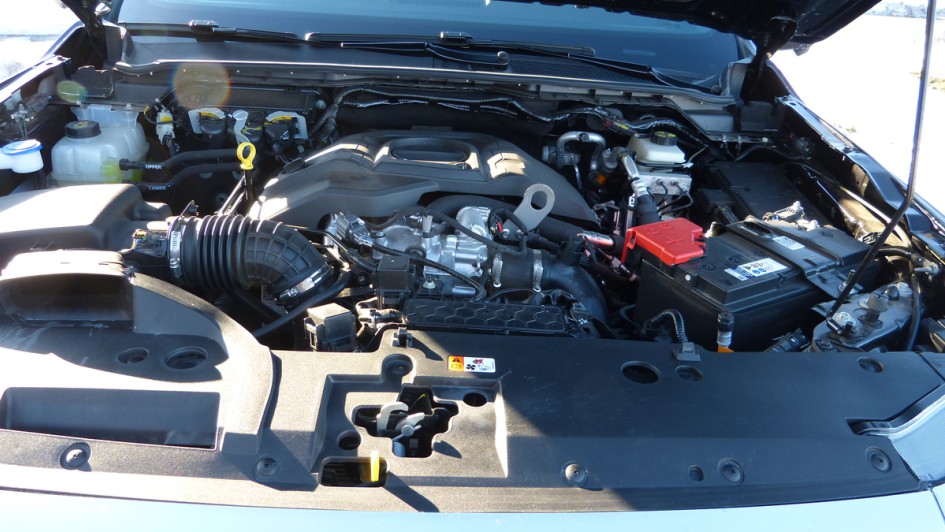 Motorraum des VW Amarok V6 TDI