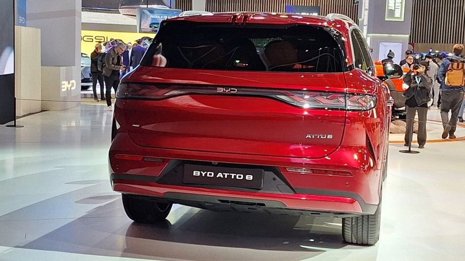 BYD-Atto-8-Paris-2