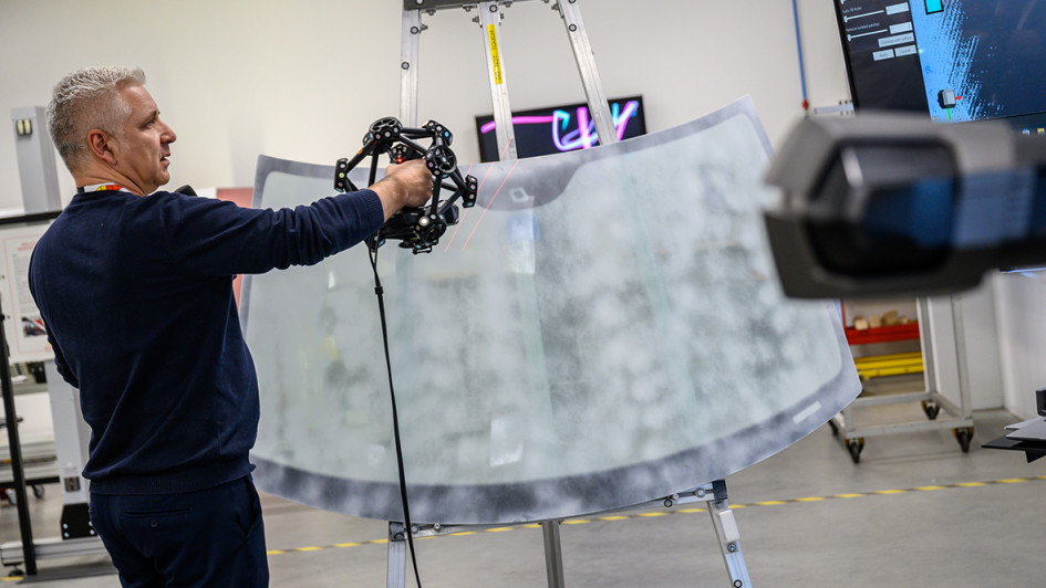 Optische Verzerrungen oder nicht mehr sauber projezierende Head-Up-Displays werden hier in Einzelfallanalysen begutachtet. 