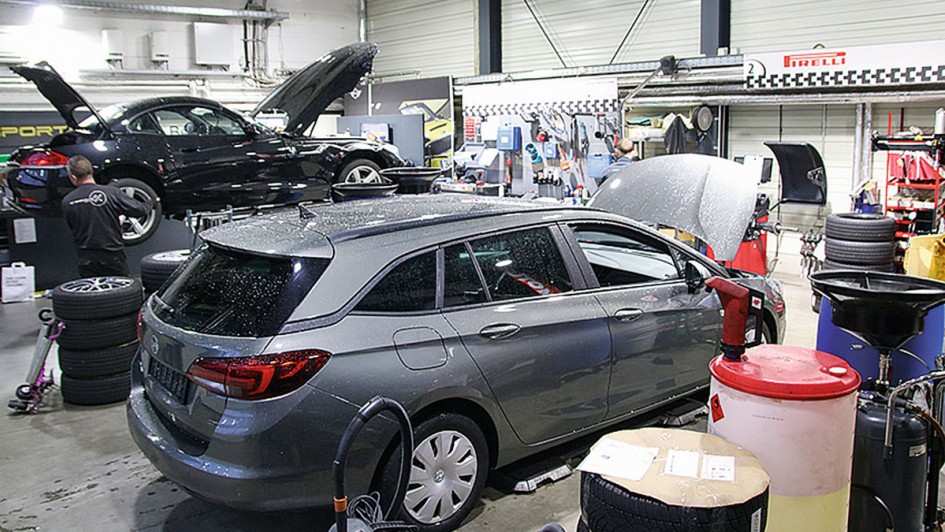 Castrol Service SF Sportcars